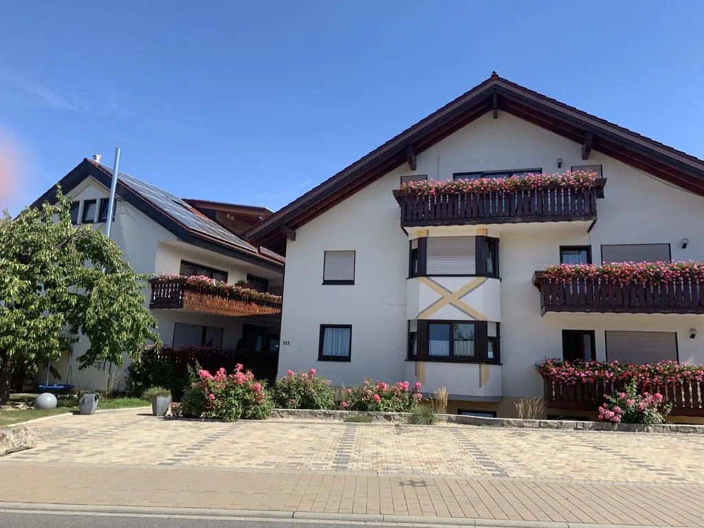 Ferienwohnung Gundelsheim - Wohnbereich Ferienwohnung in Gundelsheim von Hudolin - gemütlicher Wohnbereich
